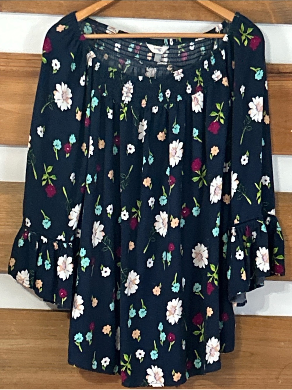 Terra & Sky Smocked Neck 3/4 Flare Sleeve Navy Blue Floral Accent Blouse Size OX